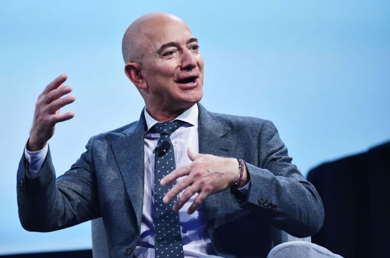 Jeff Bezos sells more than $ 3 billion of Amazon shares.